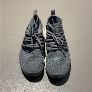 Nike Flyknit Grey Mid Presto